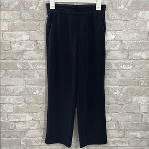 Lululemon Softstreme High-Rise Straight Leg Crop in Black